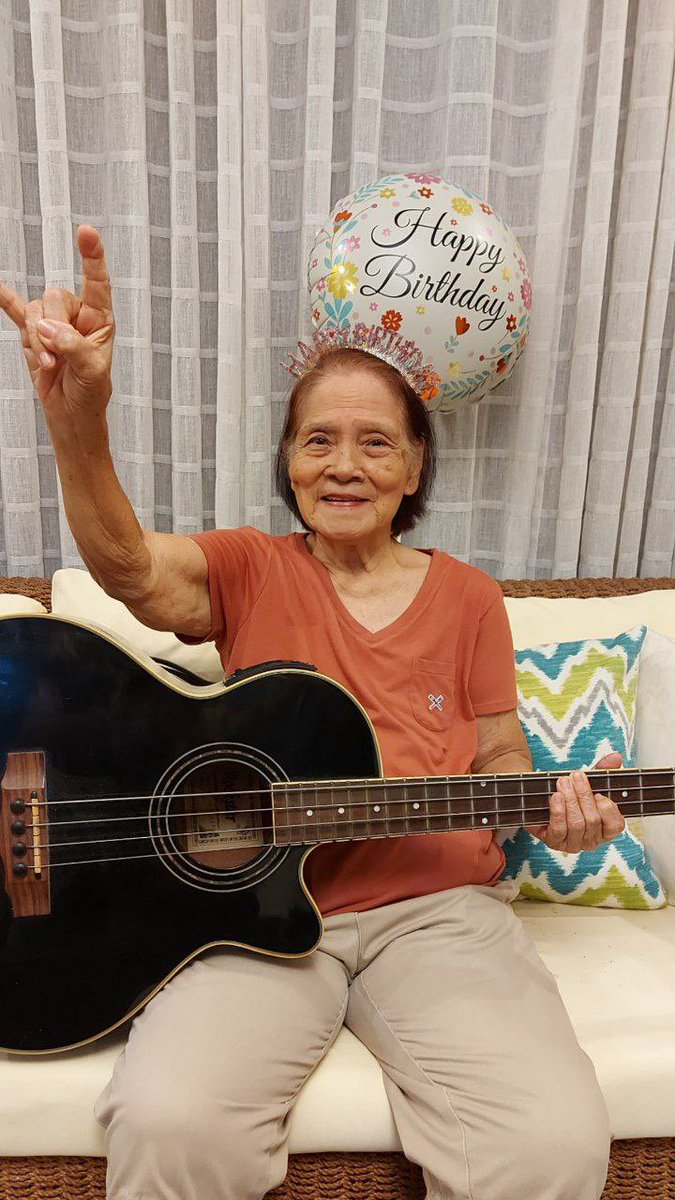 Lola Amour tweet media