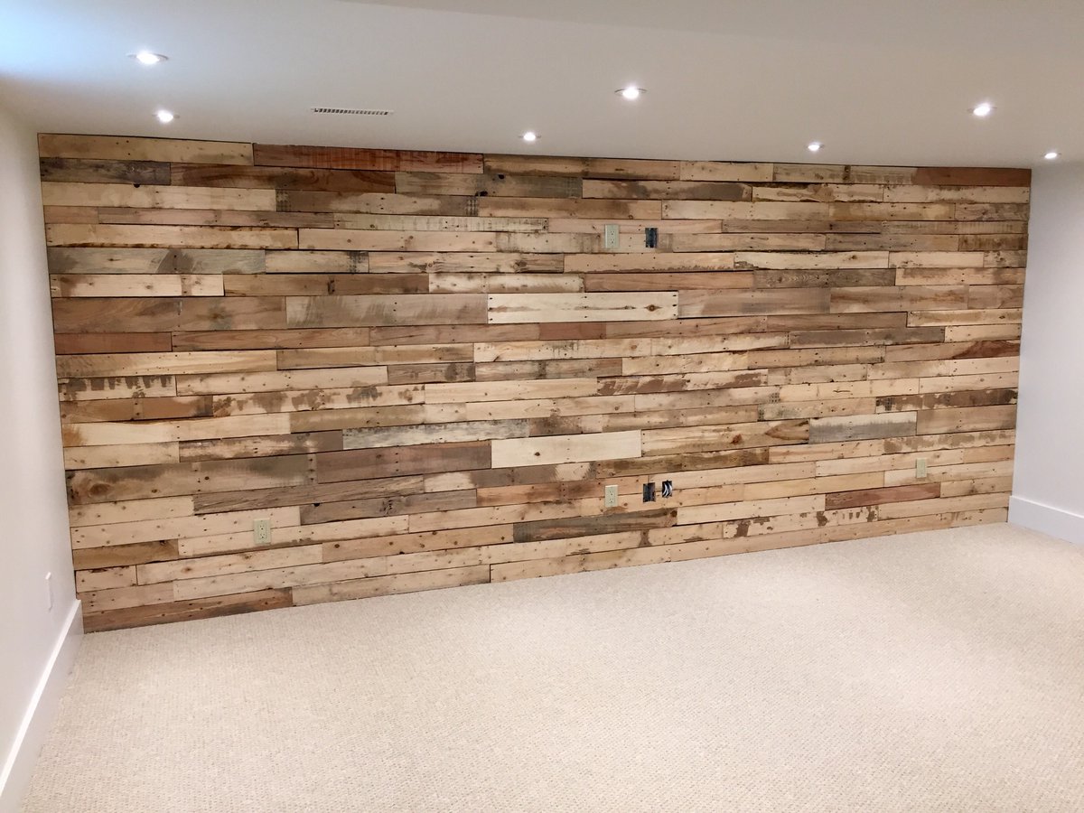 🔨 Unleash the full potential of your residence! Lakeside Carpentry is here to assist you in maximizing its value and functionality. From basements to custom interiors, we're ready to bring added value and enhance your property.  (289) 783-2651