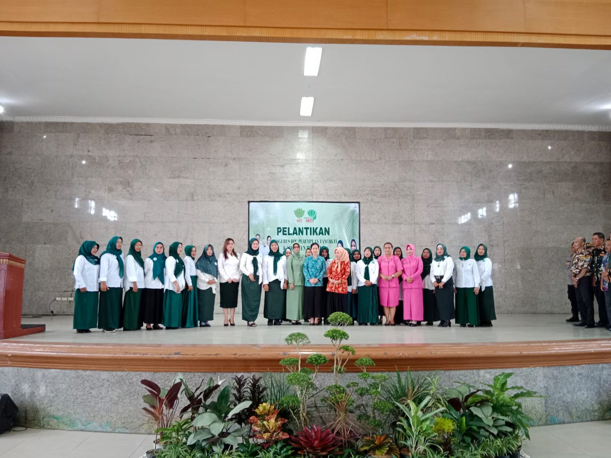 BelitungInfocom's tweet photo. BELITUNG, https://t.co/P1MK8PmqTH - Suci Akbari dilantik sebagai Ketua Pengurus Dewan Perwakilan Cabang (DPC) Perempuan Tani Himpunan Kerukunan Tani Indonesia (HKTI) Kabupaten Belitung, masa bakti 2023-2028, Kamis (13/7/2023). #akbari #belitung #berita

https://t.co/QOOtYlsjMa https://t.co/0Kt9j13Yrz