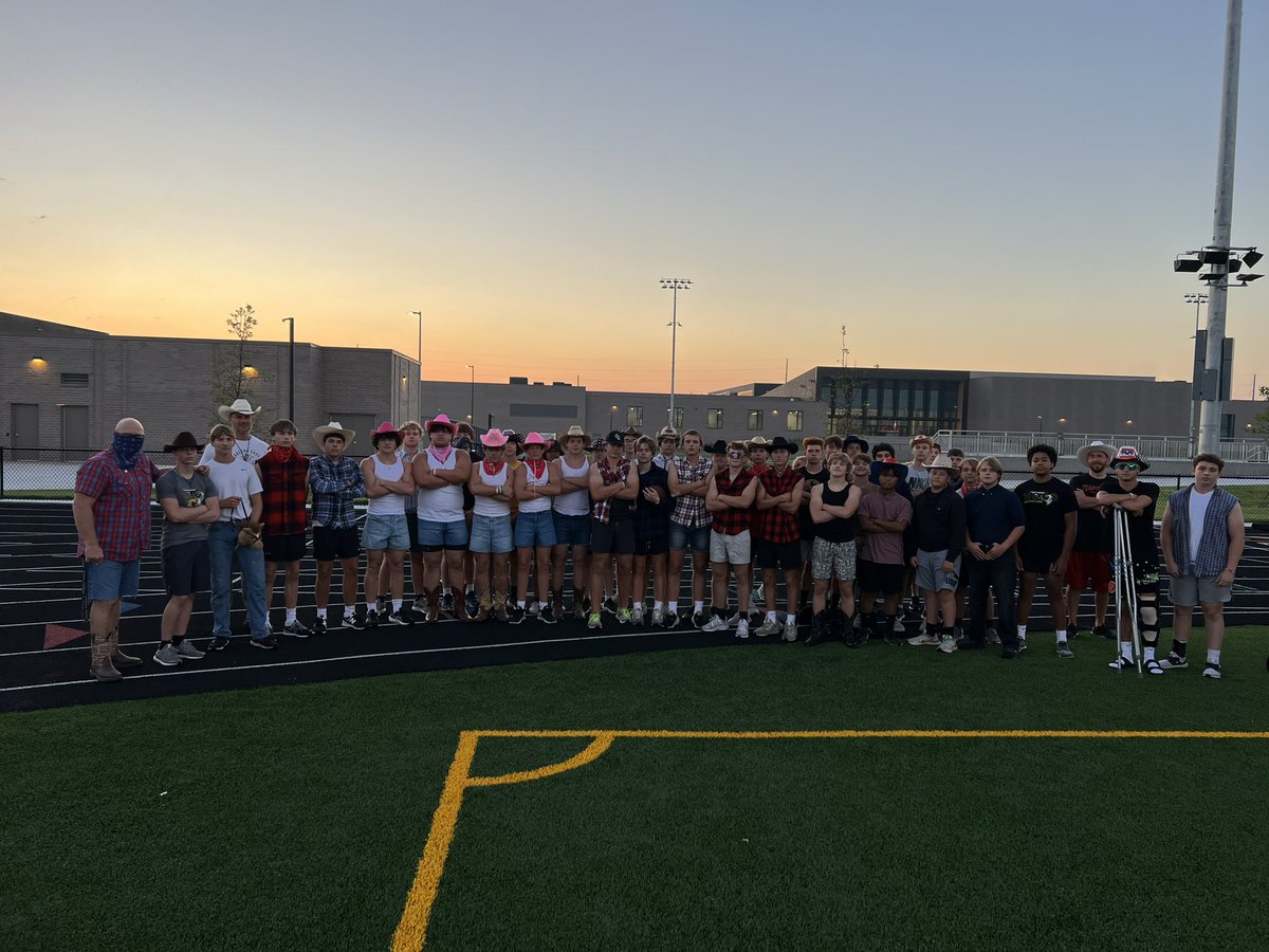 GriffFootball's tweet photo. Theme Thursday. Wild West. #TeamBonding #Creativity #BrickbyBrick https://t.co/p1a3kY1NXK