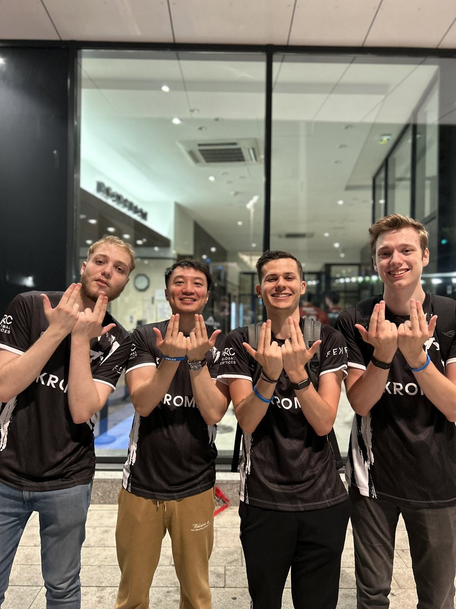 TeamAkroma tweet picture