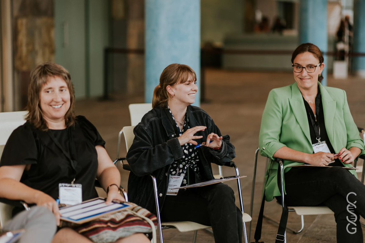 ClusterSaude's tweet photo. Encantados de compartiros más imágenes de #EXPORPYMES2023!
Trabajamos a pleno con las directrices de #CSGConnect que fomentan la interacción entre los asistentes, potenciando su visibilidad y sinergias.
En las fotos, representantes de las empresas asistentes🙌🏻 https://t.co/o2giI6Y7G3