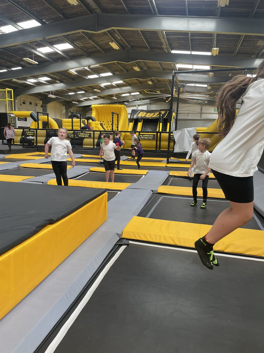 Miss H Owen tweet media