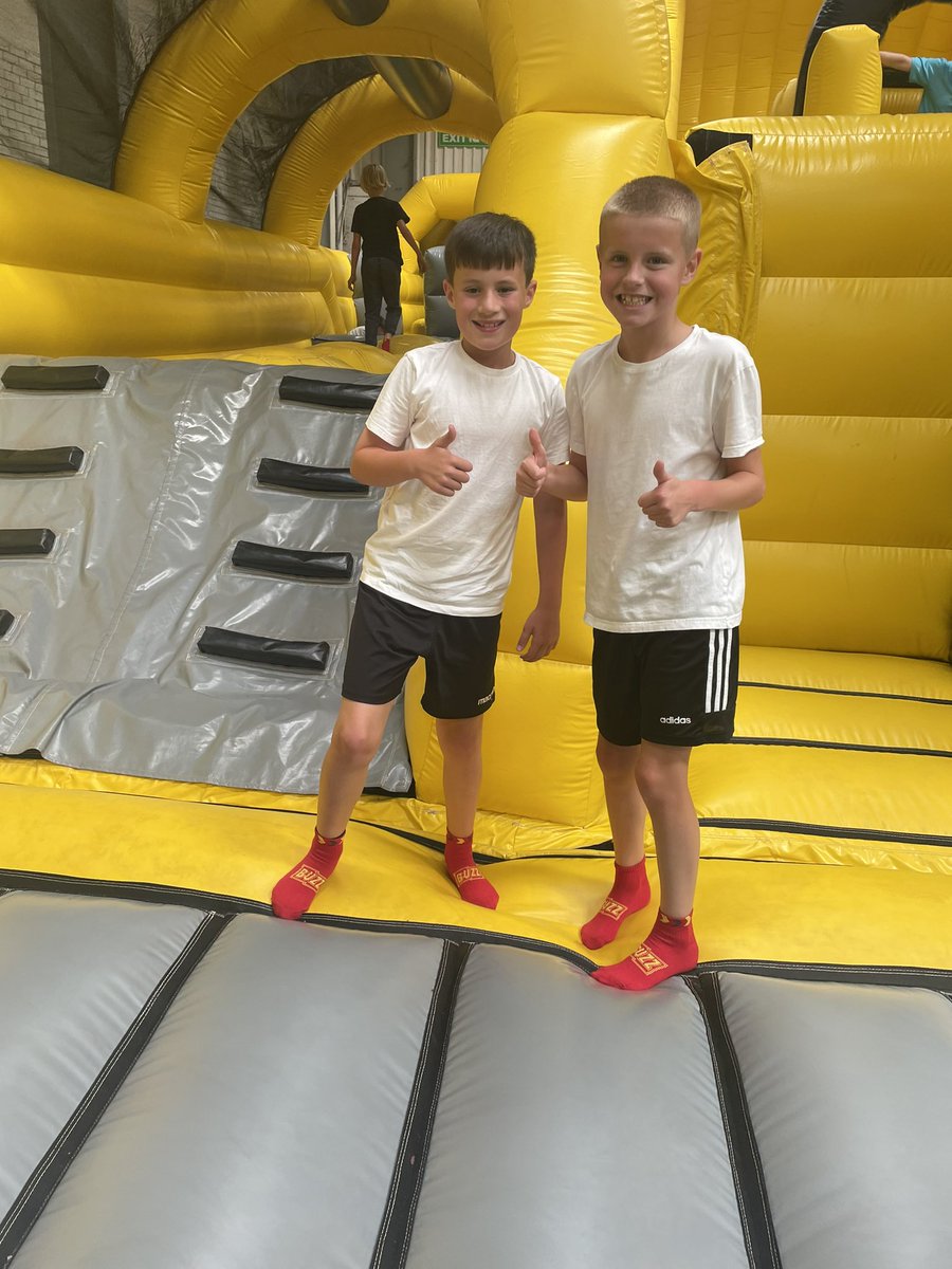 Miss H Owen tweet media