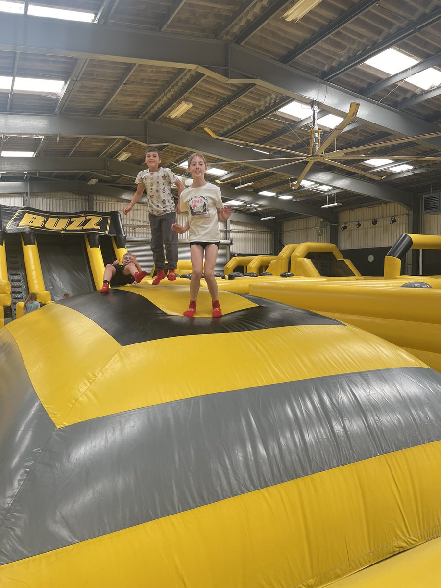 Miss H Owen tweet media