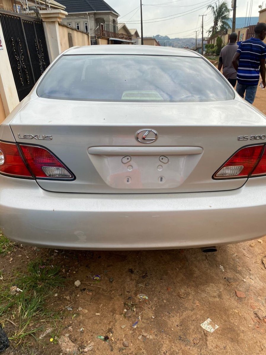 BuyLagosLtd's tweet photo. For Sale: Pre-Owned 2003 Lexus ES300

📍: Iyana Ipaja

Asking Price: 3m [Non Negotiable]

If interested, DM for Inspection or Call/Whatsapp; 0818 811 1105

- https://t.co/ZMsfKvD17B -

#BuyLagosLtd #BuyLagosLtdAutomobile #CarForSale #UsedCar #LexusES300 https://t.co/26Zh2zEMVW