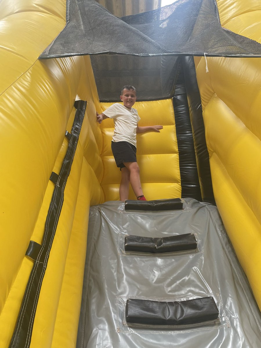 Miss H Owen tweet media