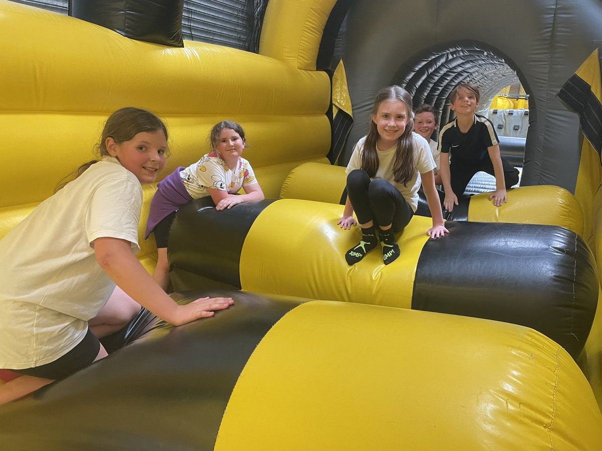 Miss H Owen tweet media