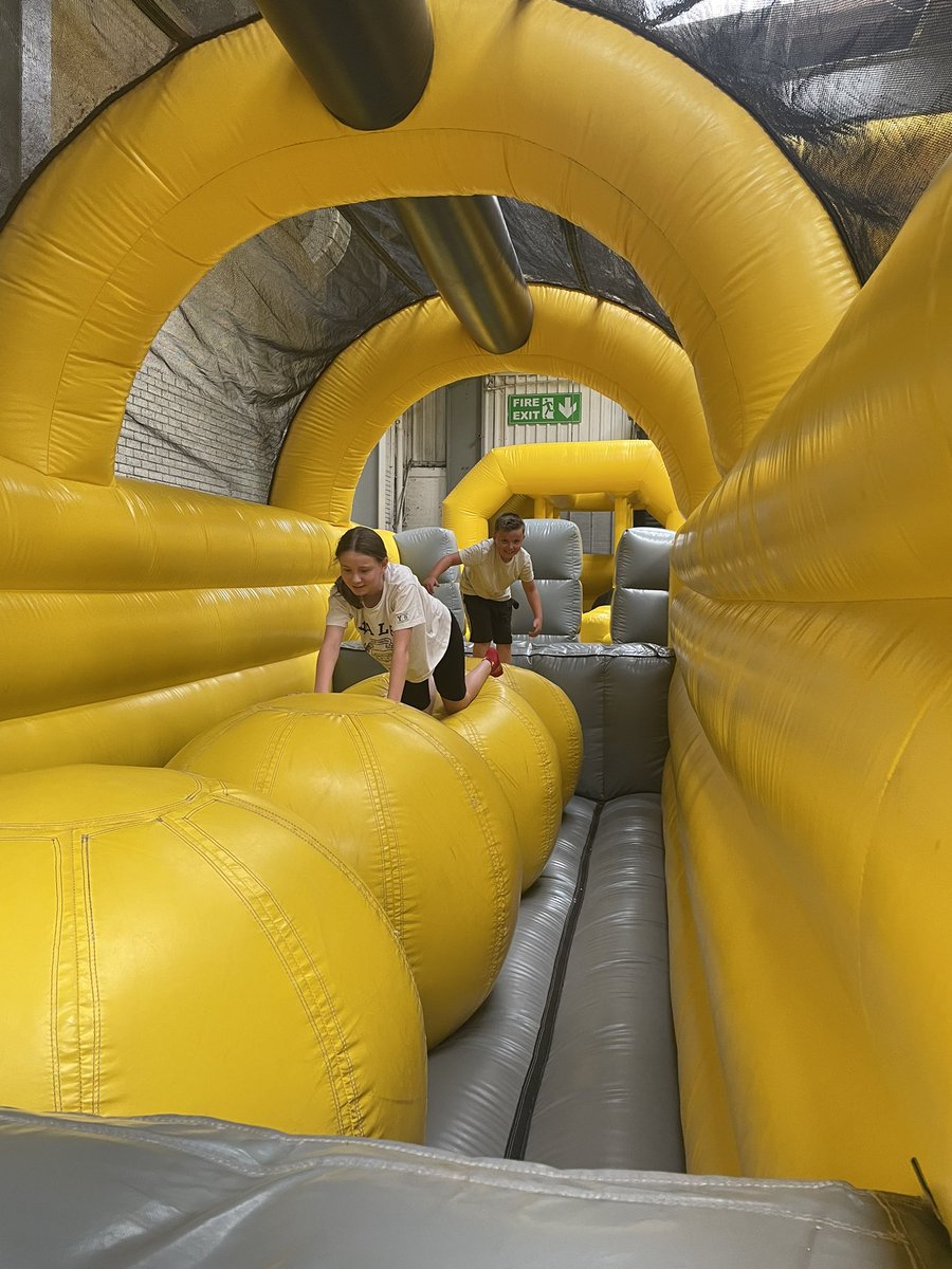 Miss H Owen tweet media