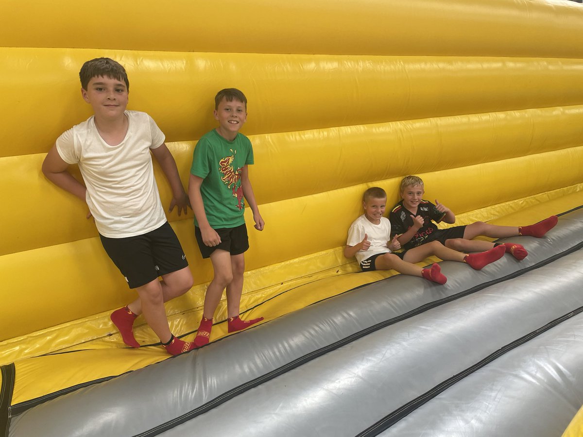 Miss H Owen tweet media