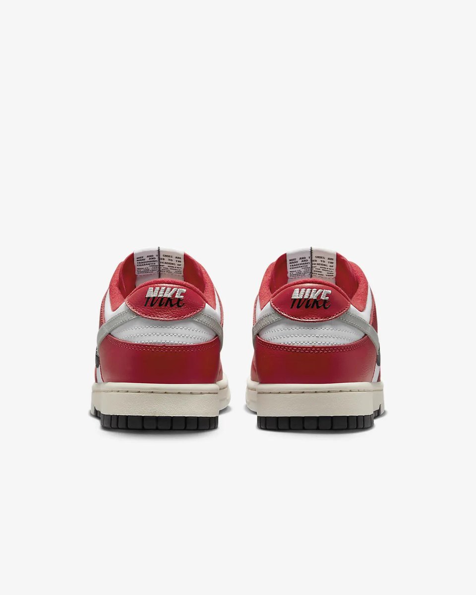 ArchDog02's tweet photo. Got the new chichago split dunks, size 7 big toes https://t.co/xX5bNQ0TGK