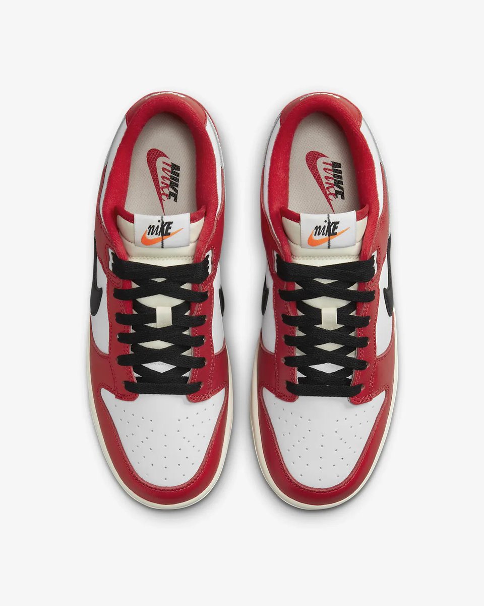 ArchDog02's tweet photo. Got the new chichago split dunks, size 7 big toes https://t.co/xX5bNQ0TGK