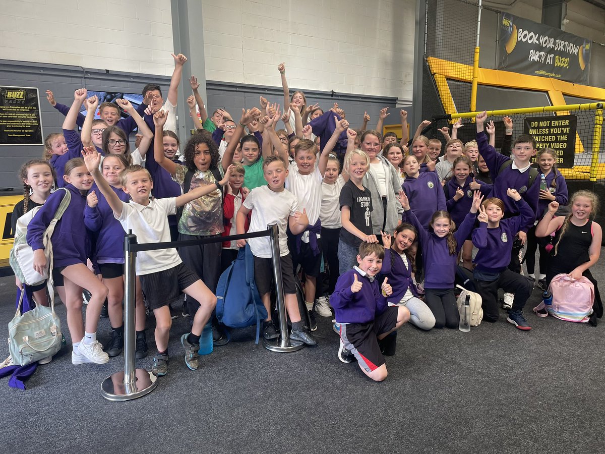 Miss H Owen tweet media