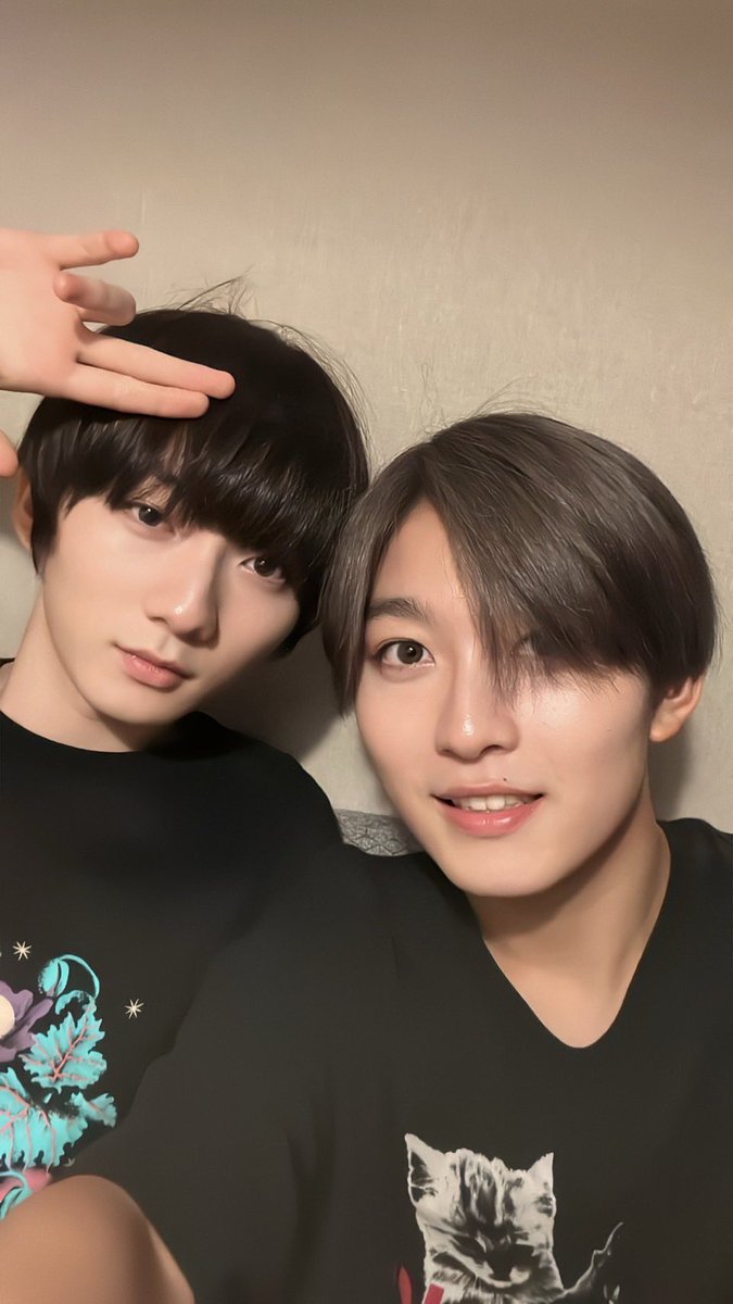 eaeran_staff's tweet photo. インスタライブありがとうございました‼️

謝謝你們看直播🙏✨
也謝謝靜芳跟Shen tai😊

下週希望能見到你們！
Ticket💁 https://t.co/T0IG9WF2k1 https://t.co/gtgngolRml