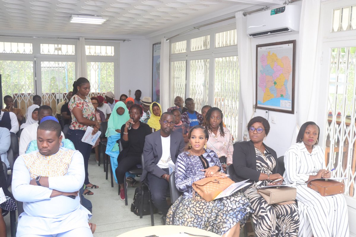 OOseff's tweet photo. Le bilan des 72H des Menstrues en Afrique à la Fondation Friedrich Naumann a tenu toutes ses promesses. Merci à tous nos invités !
#Bilan72h2023 #Oseff #femajeci #gestionhygienementruelle #MaSexualitéMaResponsabilité #mesreglesmafierté https://t.co/0l5MMvVxcZ