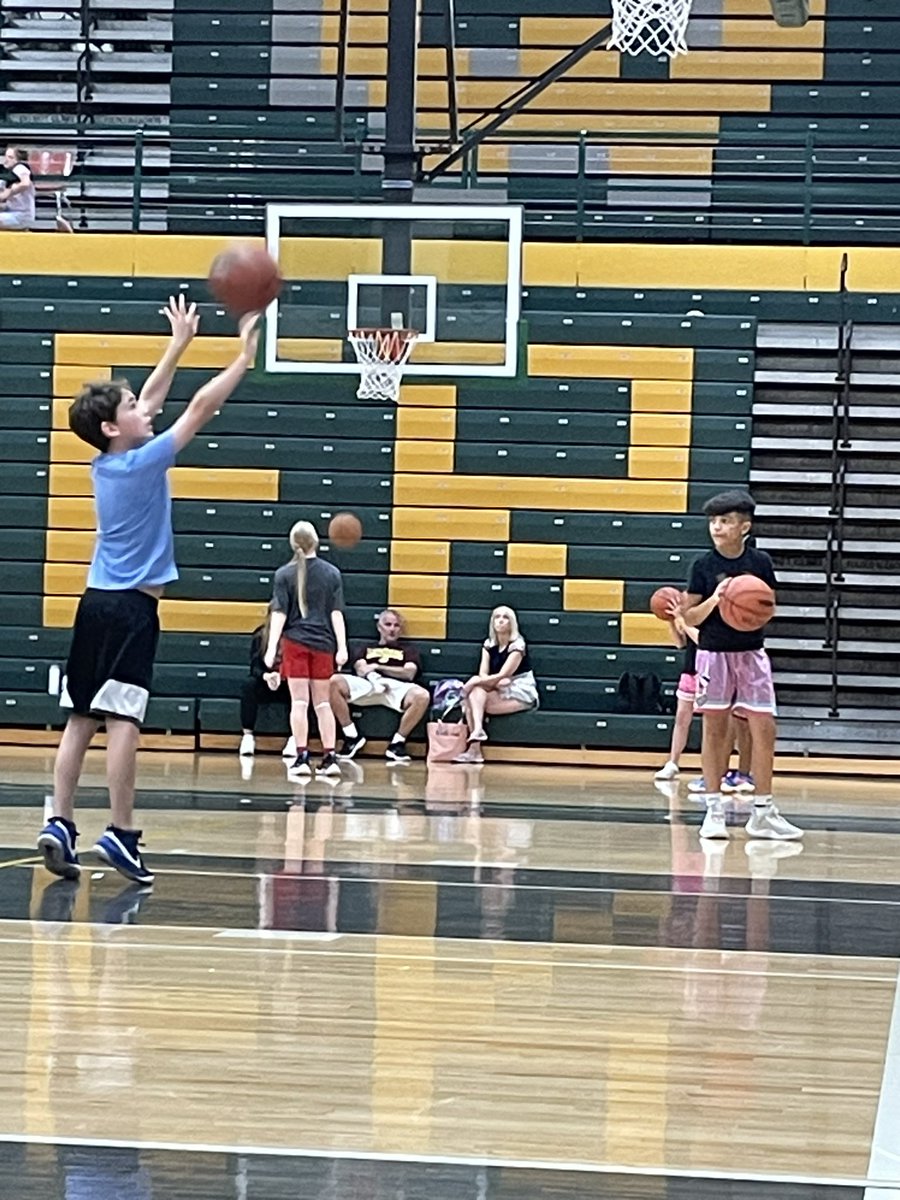 ShootingTrue's tweet image. First night of Dow Camp. Our focus was creating straight lines by using turned feet and focusing on the rise path.