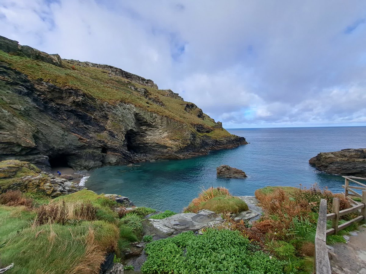 Good morning from Home and Bay! Here's the view of Tintagel Haven on 14th October 2022. homeandbay.co.uk