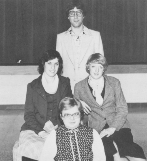 EPSDutchmen's tweet photo. Anyone recognize these #EPubLife581 seniors from back in 1980?! #TBT https://t.co/flAW2g5USA