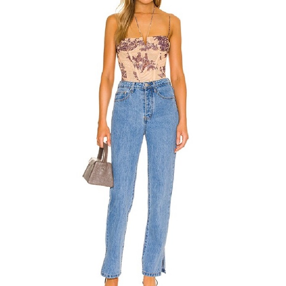 j_royalty's tweet photo. So good I had to share! Check out all the items I'm loving on @Poshmarkapp #poshmark #fashion #style #shopmycloset #superdown: https://t.co/2shBeGvOtQ https://t.co/yrh7sr0BxT