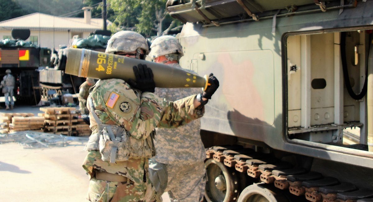 front_ukrainian's tweet photo. ⚡️🇺🇦Ukraine received cluster munitions from the 🇺🇸USA, - Ukrainian General Tarnavskyi

Oleksandr Tarnavskyi, the commander of the operational and strategic group of troops "Tavria", told CNN about this.

"We just received them, we haven't used them yet, but they can radically change the situation [on the battlefield]," Tarnavskyi said.
