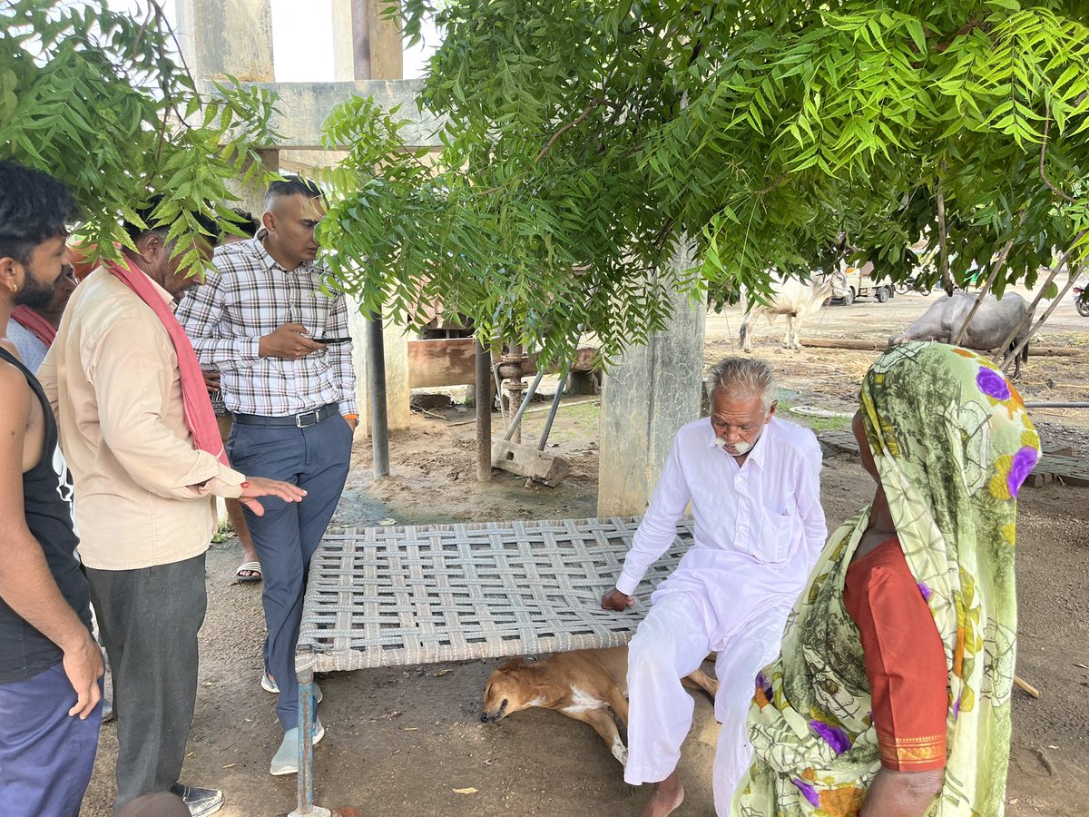 મા. કલેક્ટર સાહેબની સૂચના અને માર્ગદર્શન મુજબ સાદડ ગામની મુલાકાત લઇ સરકારશ્રીની વિવિધ કલ્યાણકારી યોજનાઓ વિશે લોકોને માહિતગાર કરવામાં આવ્યા<a href="/CollectorVad/">Collector & DM Office Vadodara</a> <a href="/mayankpatelGAS1/">MAYANK PATEL</a>