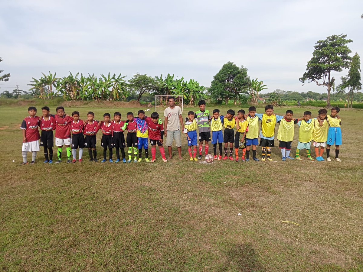 Alanrah98081457's tweet image. Terimakasih SSB PSBK KEDONGDONG DAN SSB PUTRA WIYONG KALIAN LUAR BIASA 👍🤝🙂
#PSBK
@SahabatCirebon