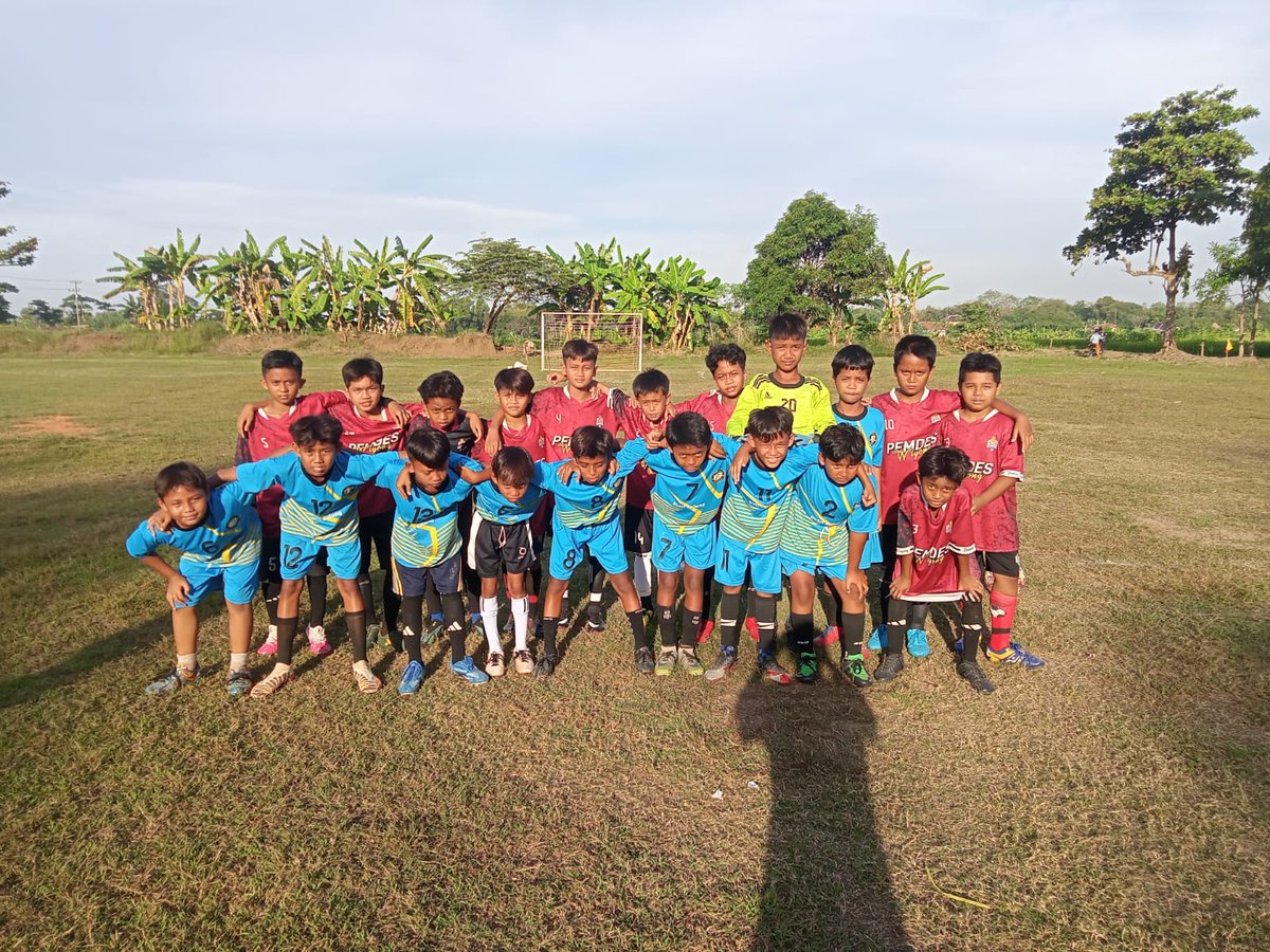 Alanrah98081457's tweet image. Terimakasih SSB PSBK KEDONGDONG DAN SSB PUTRA WIYONG KALIAN LUAR BIASA 👍🤝🙂
#PSBK
@SahabatCirebon