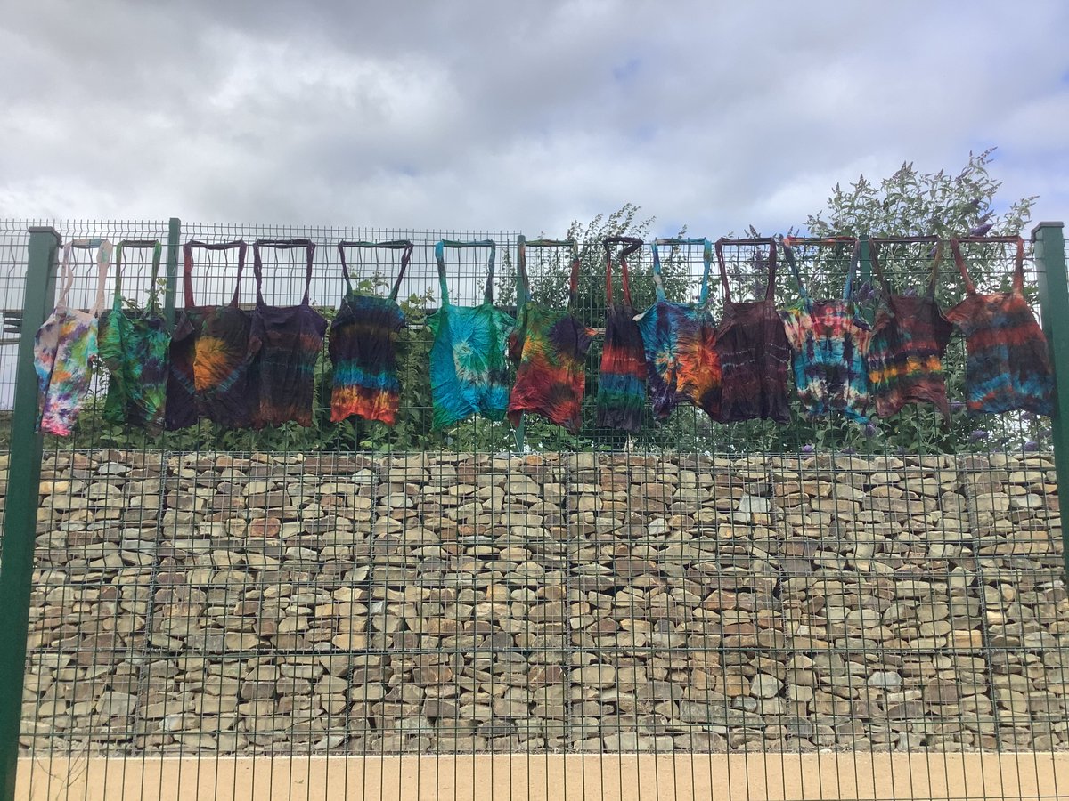 SF2 are having a lovely transition week and have really enjoyed making Tie Dye bags to sell at the summer fair. #weallachieve