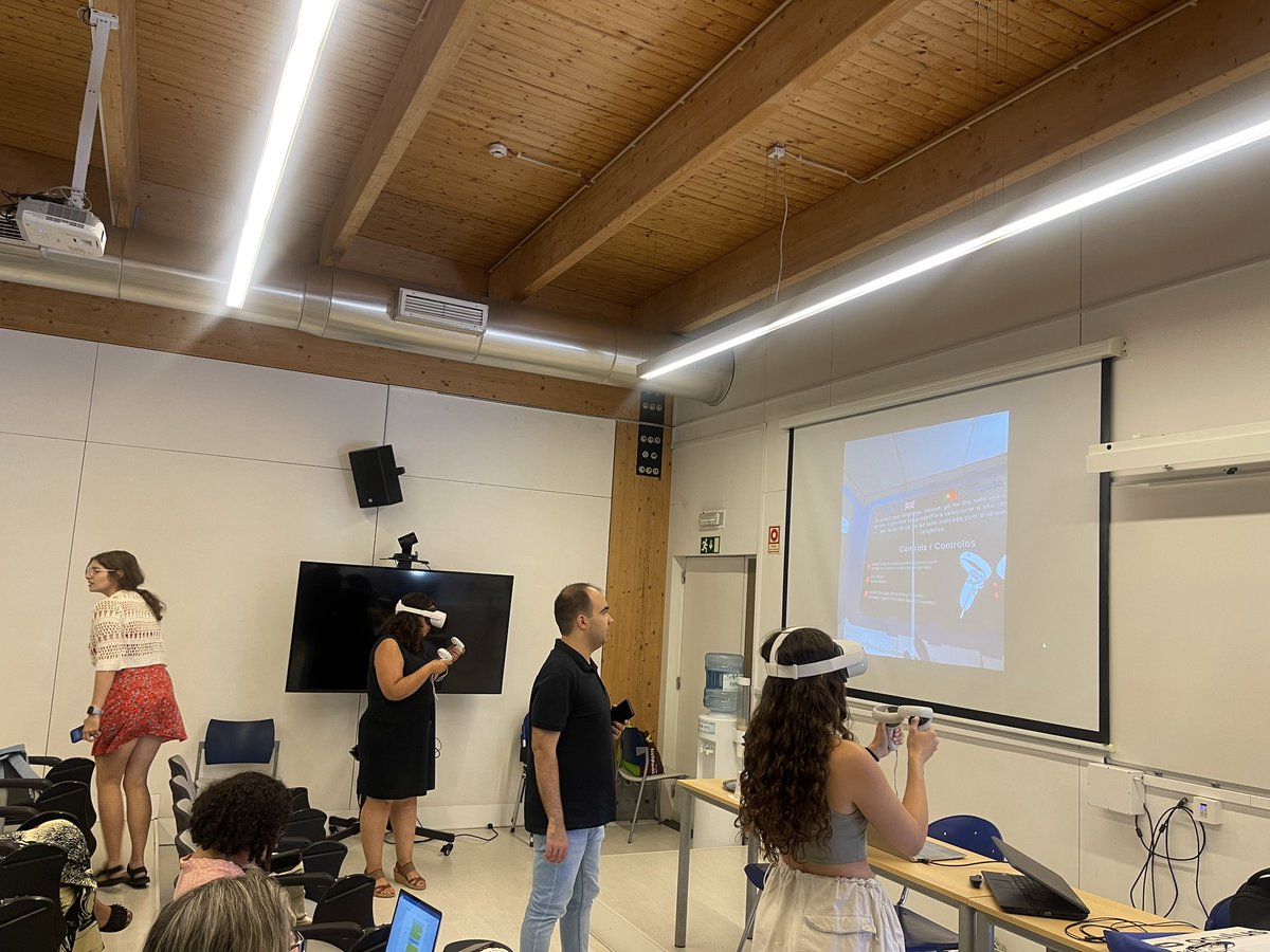 CBIOS_'s tweet photo. VR as a new pedagogic tool in Medicinal
Chemistry workshop as a satélite workshop from #BioNatural was yesterday 🔝🔝💡💡 https://t.co/PyoemijJ66