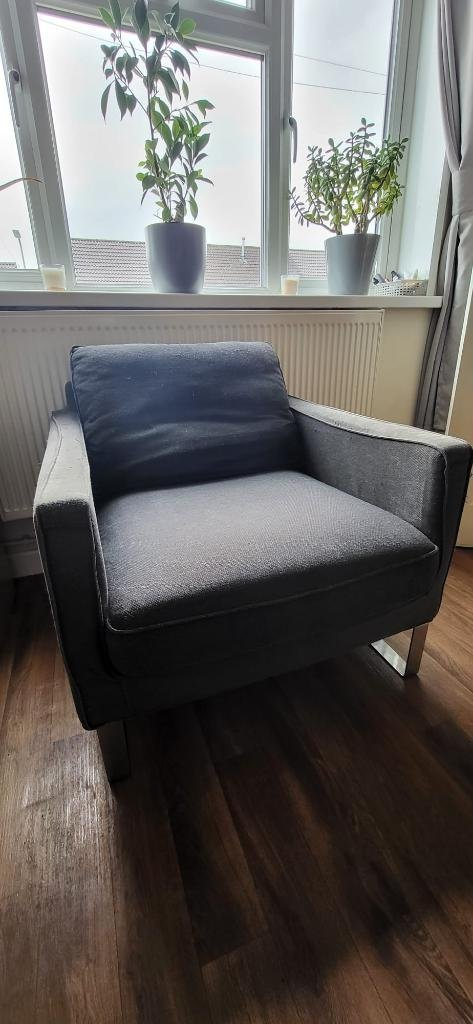 BreconHayFreegl's tweet photo. OFFER: Grey armchair (Methyr Tydfil CF48) https://t.co/haLKVdvslL https://t.co/uV6nKGNg4B