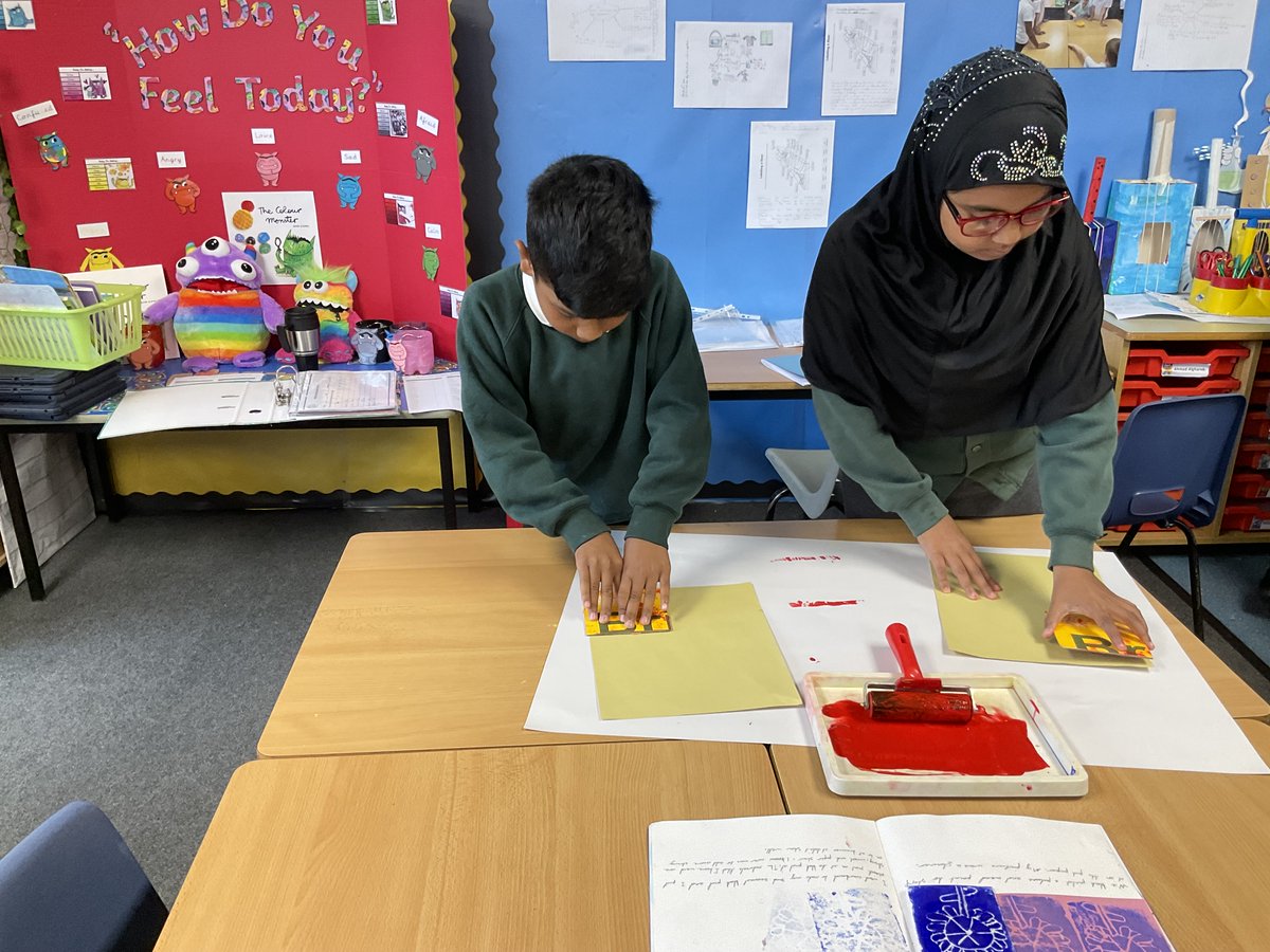 Greenfield_HT's tweet photo. Year 4 Dahl class are really enjoying their Art topic on Block Printing. They made their own block and printed with them so they could evaluate them to improve and make a final product #beaproblemsolver https://t.co/nBdzNH3HRR