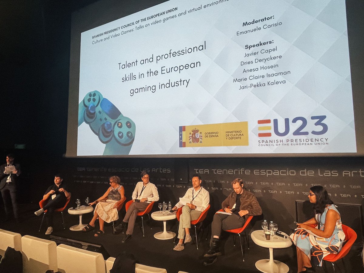 culturagob's tweet photo. 🎮 Abordamos ahora el talento en la industria del #videojuego y el papel que juegan las mujeres en ella.

➡️ Con @mcisaaman, @ecarisio, @jpkaleva, @anesa, @DriesDeryckere y Javier Capel (@Ubisoft_Spain)

#CultureAndGamingEU #EU2023ES https://t.co/kGKveGwXBO