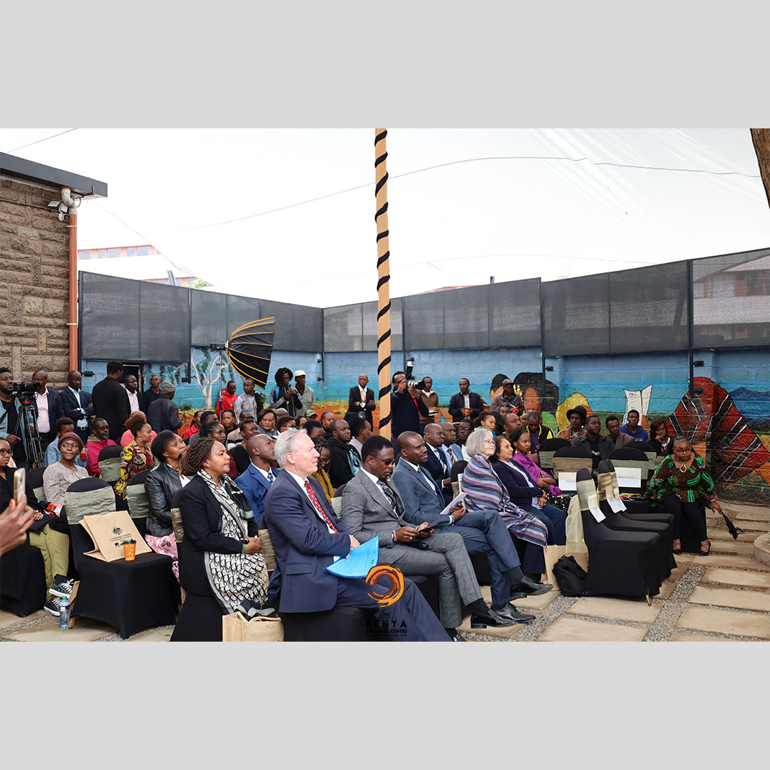 Kenya Cultural Centre (Kenya National Theatre) (@culturecentreke) on Twitter photo Kenya Cultural Centre has launched the refurbished Wasanii Corner on its premises. 
We had the pleasure of hosting  CS <a href="/AbabuNamwamba/">Amb Hon Ababu-Namwamba, EGH🇰🇪</a> and the Australian Ambassador to Kenya .H.E.<a href="/AusHCKenya/">Australian High Commission, Kenya</a>. 
#TwendeTheatre Kenya Cultural Centre has launched the refurbished Wasanii Corner on its premises. 
We had the pleasure of hosting  CS <a href="/AbabuNamwamba/">Amb Hon Ababu-Namwamba, EGH🇰🇪</a> and the Australian Ambassador to Kenya .H.E.<a href="/AusHCKenya/">Australian High Commission, Kenya</a>. 
#TwendeTheatre
