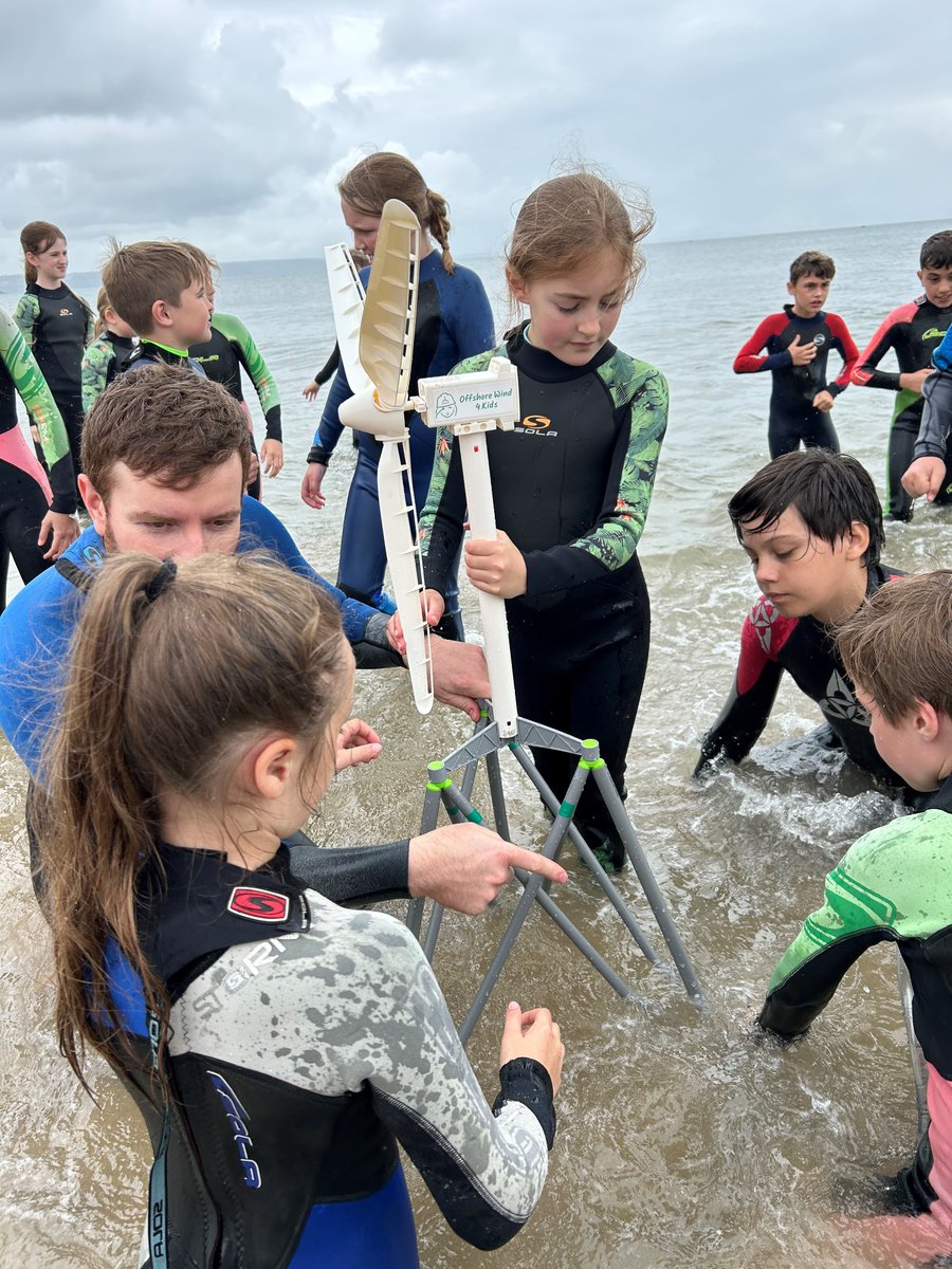 wind_gem's tweet image. What a fab day at work! Amazing to be involved in a collaborative offshore wind educational day in Pembrokeshire using our @Wind4Kids kits to inspire future generations to think about careers in offshore wind!  :)