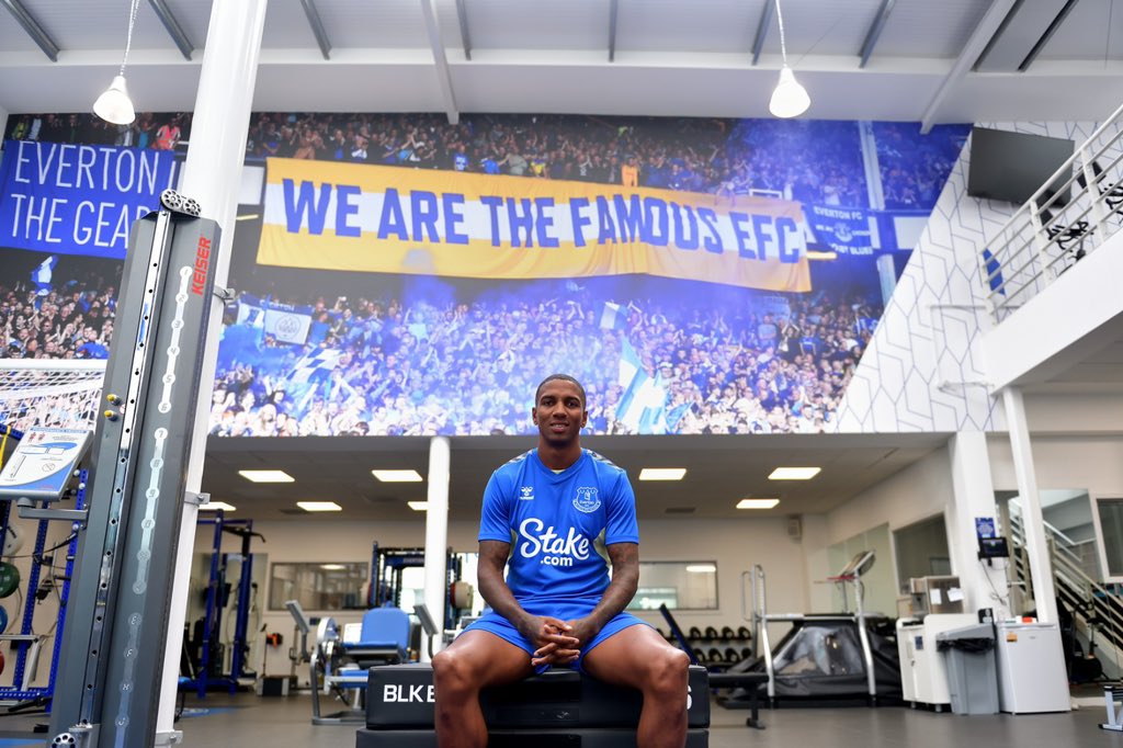 youngy18's tweet photo. So the worst keep secret is out… thanks to everyone at @Everton for the very warm welcome, really excited and can’t wait to get started! https://t.co/WuZYXWUaWw
