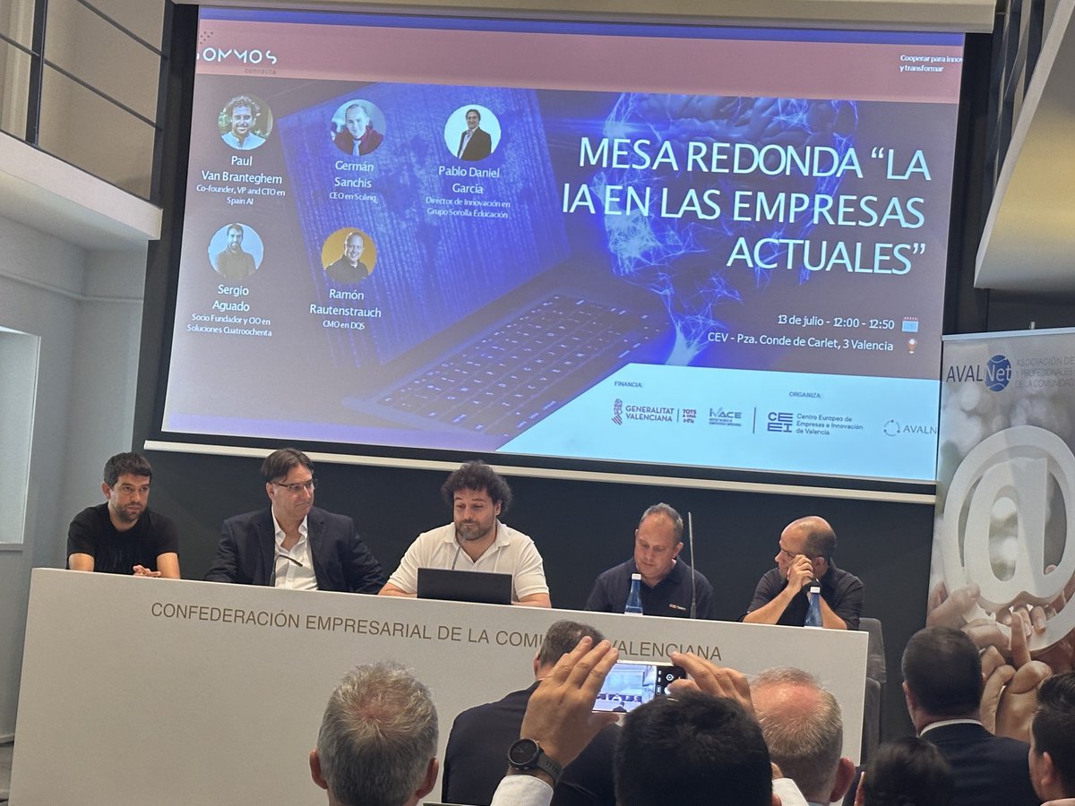 Juancmselma's tweet image. Jornada “Aplicaciones, implicaciones legales y riesgos de la Inteligencia Artificial en las empresas” organizada por ⁦@AVALNET⁩ y el ⁦@ceeivalencia⁩  con grandes mesas redondas “La IA en la empresas actuales”. “Prevención y cobertura de riesgos”. Más de 120 personas