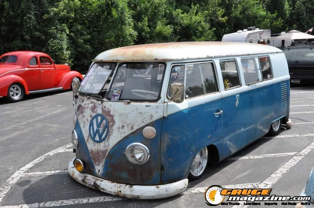 GaugeMag's tweet photo. Who doesn't love a #Volkswagen Bus from our #coverage of Severed in the Midwest 2022! 

 #gaugemagazine #carphotography #carlovers #showcoverage #autoenthusiast #automotivephotography #custom #automotive https://t.co/EGFH3lp5Qn
