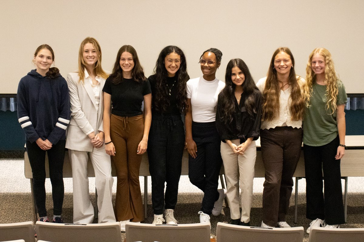 This exceptional group of young women participated in the Summer Diane Burbick Experience @SummaHealth  & had the opportunity to shadow several different healthcare professions & departments. Congrats ladies on taking one giant step towards being #careerready! Many thanks @Summa!