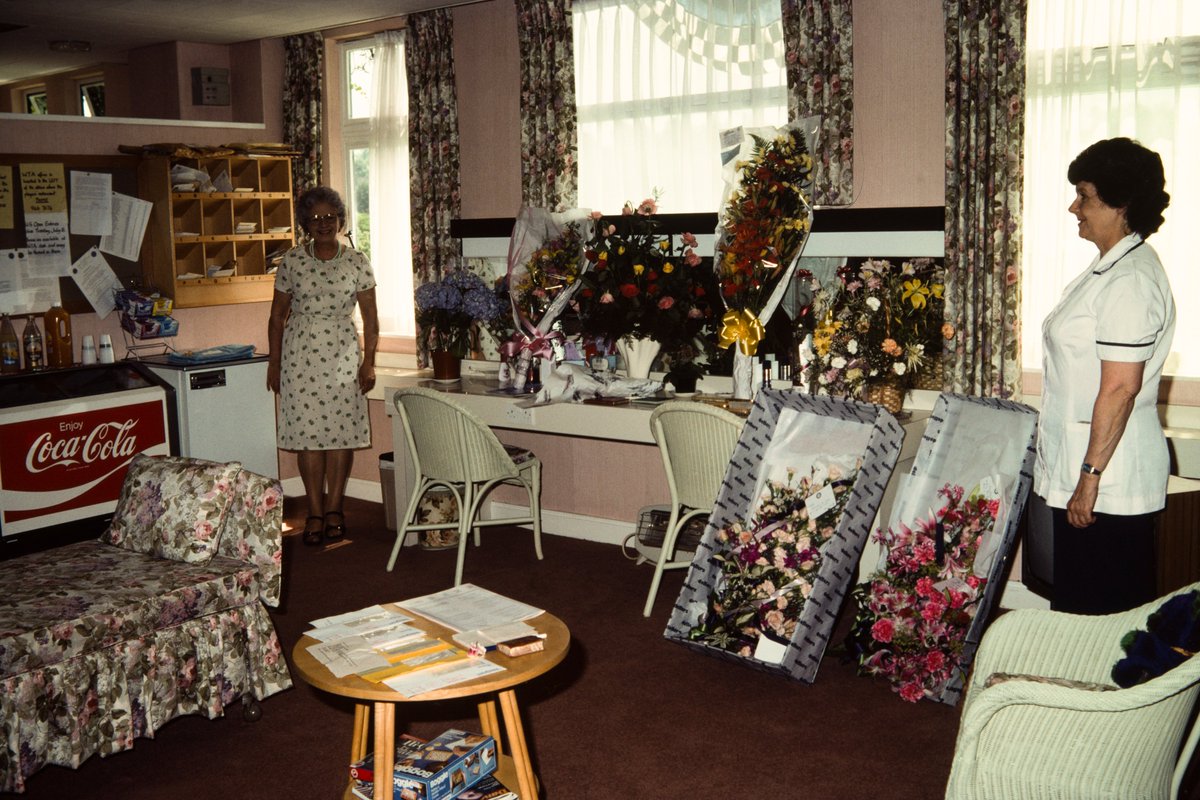 As the #LadiesSingles semi finalists prepare to take to Centre Court, here’s a peek behind the scenes. This isn’t a flower shop, it’s the Ladies’ dressing rooms, captured by Michael Cole in 1983. 
Who will be getting flowers this year do you think?
#Wimbledon #TennisHistory