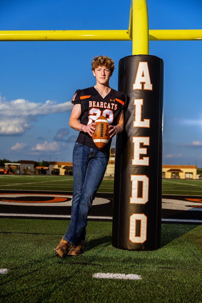 kristinmmoments's tweet image. Logan! The more he practices kicking the luckier he gets! 🏈🍀

#Aledo #AledoPhotographer #AledoProgram #Summer #Football #kicker #FWCamera #Sportraits #SportsPhotos #24Senior⁠
#ahs #Sportphotographer #Texasphotographer