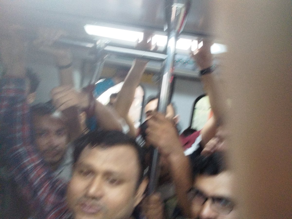 PrafullaDubey7's tweet photo. #dmrc #incompetent 
On every next day it's a similar situation and all of sudden metro went out of service . Since how long public will suffer . https://t.co/jjLhEWS4YY
