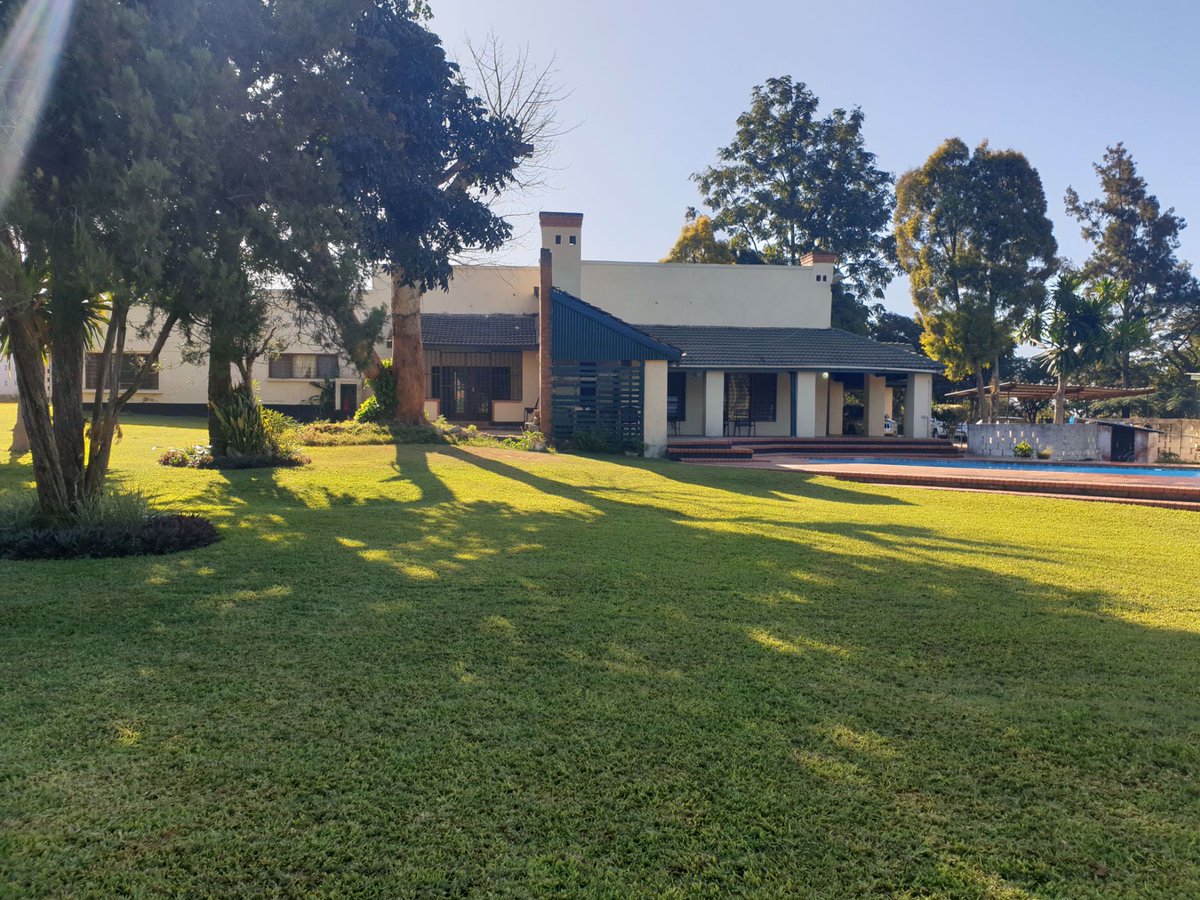 PamGoldingZM's tweet photo. 4 bedroom house for sale in Water Falls

1 kilometre from Great East Road on Chalimbana Road.

Price: $450,000
Agent: Peggy Mwemba
Contact: +260 965 850323

https://t.co/GCDpojj3po https://t.co/QVYMP8p38p
