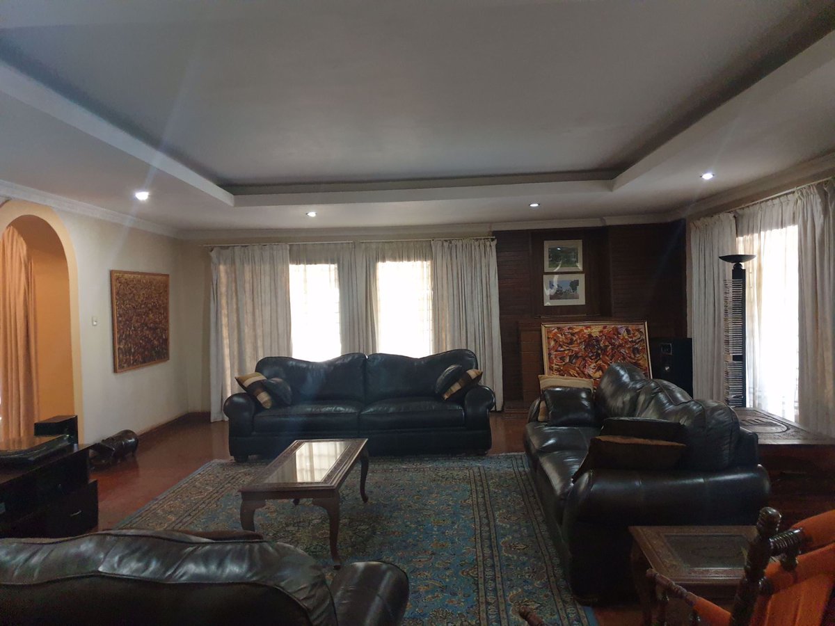 PamGoldingZM's tweet photo. 4 bedroom house for sale in Water Falls

1 kilometre from Great East Road on Chalimbana Road.

Price: $450,000
Agent: Peggy Mwemba
Contact: +260 965 850323

https://t.co/GCDpojj3po https://t.co/QVYMP8p38p