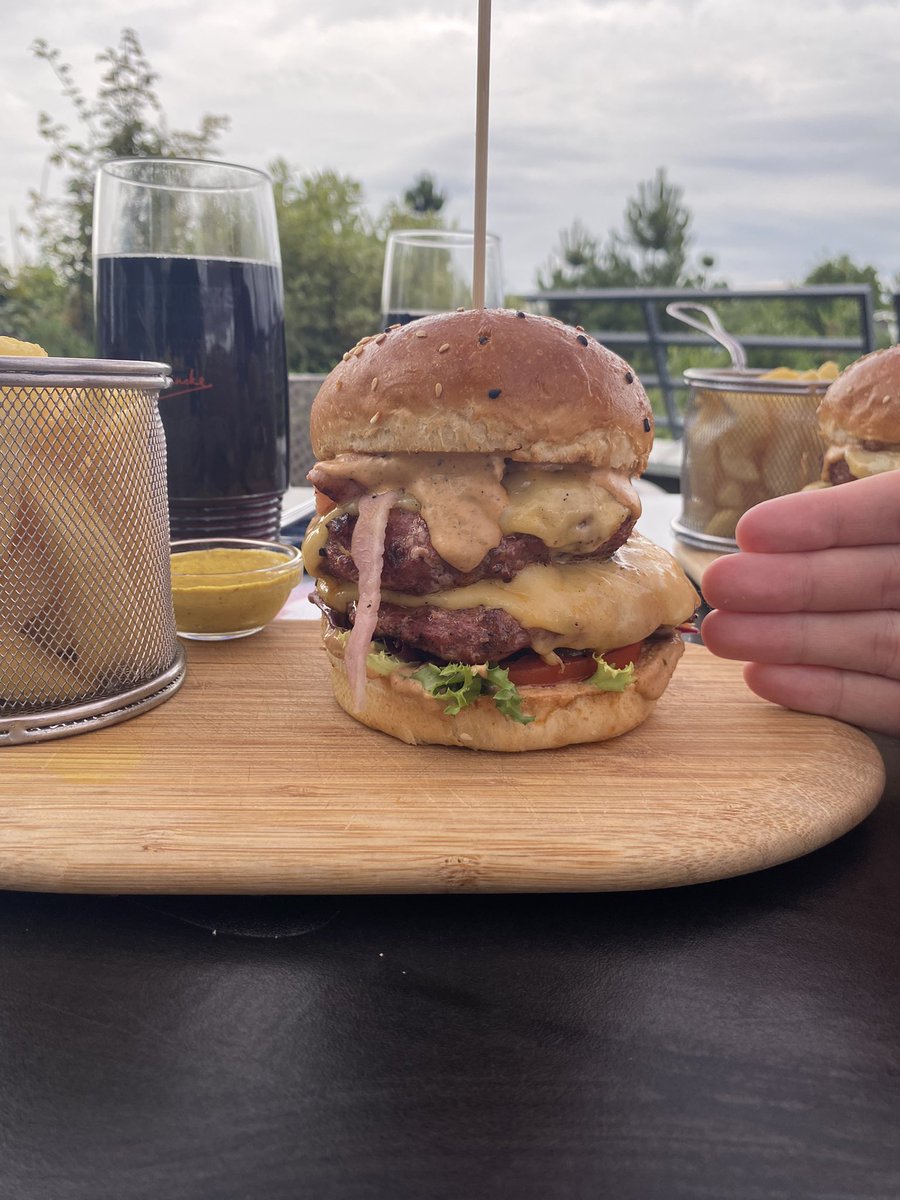 hey, <a href="/markiplier/">Mark</a>, my girlfriend and I are both eating at a burger place, and she wanted to ask: “would marky-poo enjoy this?”

Wanted to get your input on this, we have a seat available for you too.