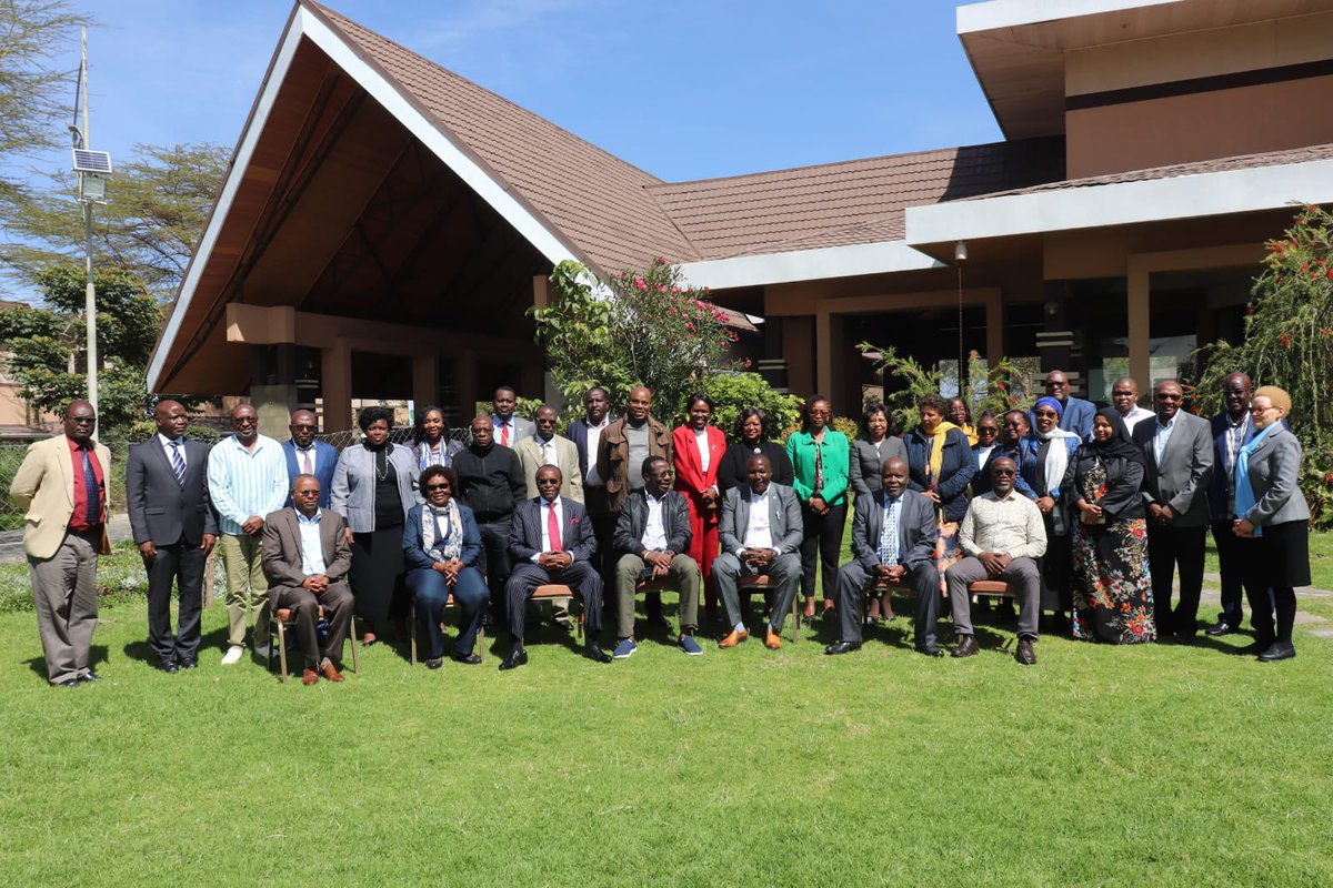 FAOKenya's tweet photo. Through the EU-FAO #DLGP @FAOKenya organized training of the Court of Appeal Judges on Alternative Justice Systems. @HamisiWilliams emphasized on unlocking land for agriculture development through resolving of cases. AJS brings the efficient and effective way. https://t.co/zA2GRGReRC
