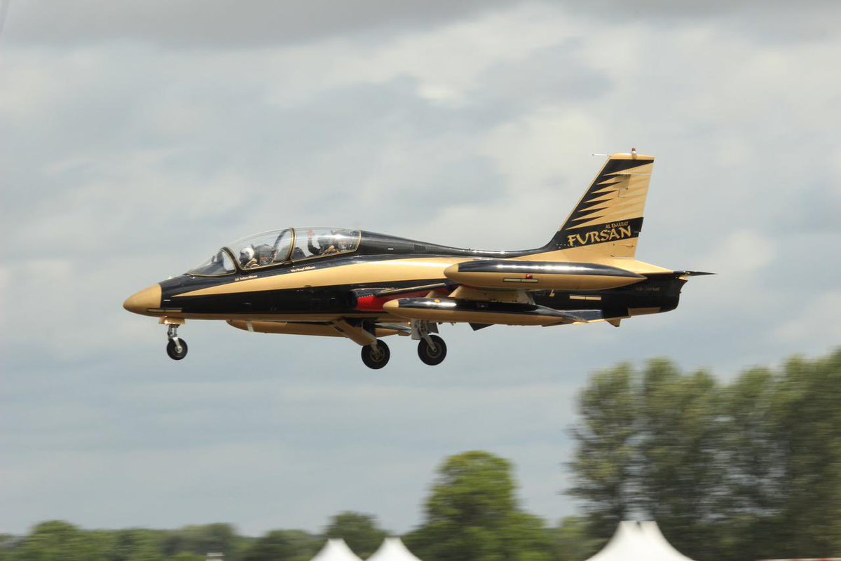 الاشقاء 

فريق #الصقور_السعودية &amp; فريق #فرسان_الامارات 🇸🇦🇦🇪

في سماء بريطانيا اثناء البروفة للعروض الجوية الرئيسية في معرض #RIAT معرض الطيران الملكي العالمي The Royal International Air Tattoo في القاعدة الجوية البريطانية فيرفورد 

#عن_الطيران ✈️