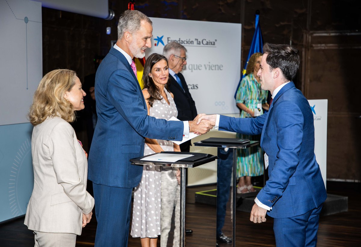 Virginia Martos Armenteros, Pedro Juan Aránguez Díaz y Pedro Villalba González, estudiantes de la #UGR, reciben una beca de la <a href="/FundlaCaixa/">Fundación ”la Caixa”</a> para cursar estudios de posgrado en el extranjero

¡Enhorabuena! 👏🏻👏🏻

canal.ugr.es/noticia/tres-e…