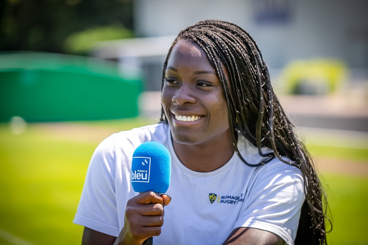 Mouna Touré a quitté son soleil catalan pour rejoindre les terres auvergnates. C'est une joueuse cadre de l’équipe Elite 1 & une 3e ligne exemplaire à l’@ASMROMAGNATRF. ITW dans «l’ASM en mouvement – Saison 2» avec @londeporteuse sur @FBAuvergne 👉 asm-omnisports.com/actualites/mou…