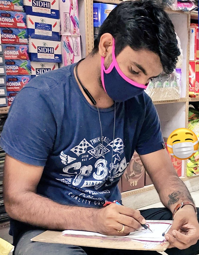 CR_Choudhary_rj's tweet photo. "यदि आप स्वयं में बड़े पैमाने पर बदलाव नहीं कर रहे हैं तो आप जीवन में भारी बदलाव की उम्मीद नहीं कर सकते"
कोरोना काल खंड की स्मृति
प्रभु ऐसा दौर कभी न आये...🙏
#WithMask 😷
Pic:-2021 https://t.co/fGg0jOFN6y