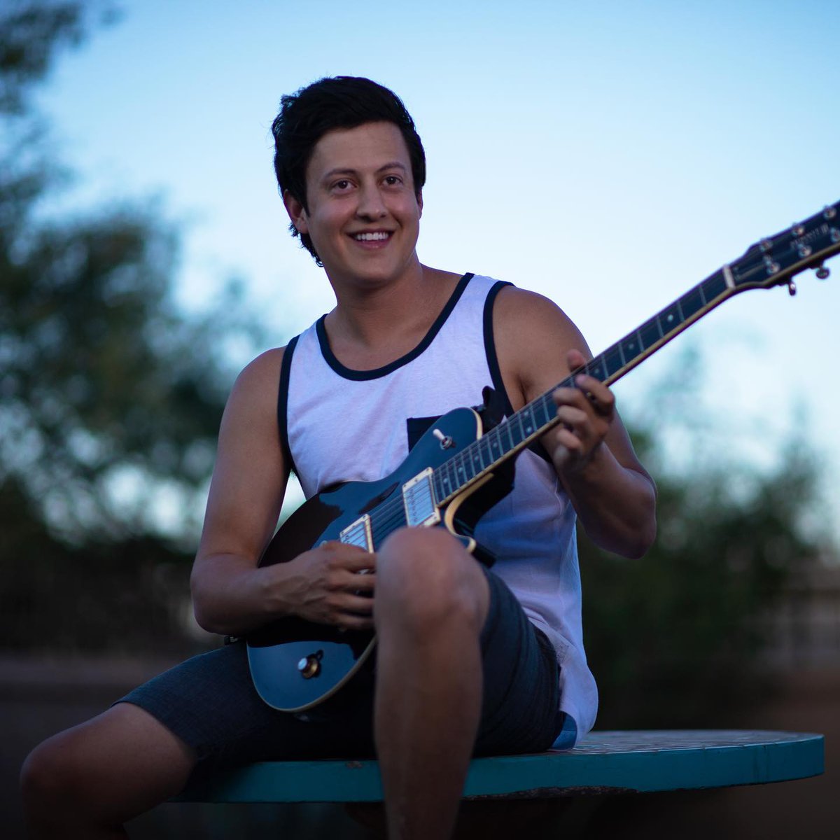 mori_kiri's tweet photo. If you're looking for some new Latin music to add to your playlist, Julian Camarena is your guy! Follow @juliancamarena to discover his amazing talent. https://t.co/s3y6Df7hmS